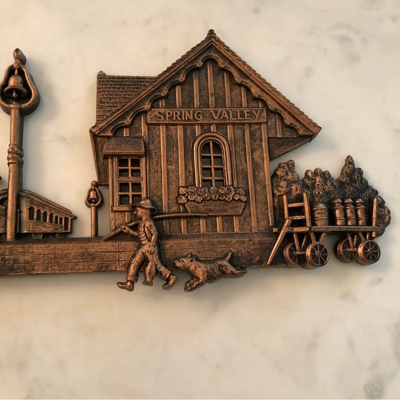 Coppercraft Guild 1966 Spring Valley Train Station - Picture 3 of 7